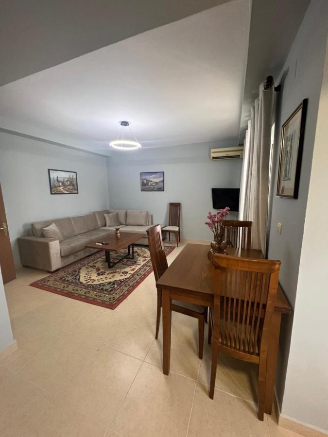 Apartment In Skanderbeg Square - Tirana Center 2 Luaran gambar